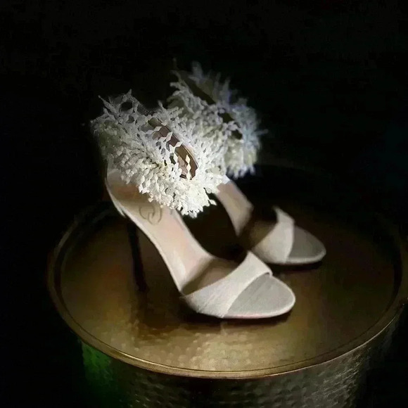 Sam Edelman Gillie Ankle Strap Sandal - Picture 1 of 8